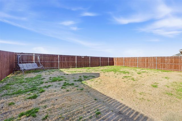 1012 Grand View Drive, Ennis, TX 75119