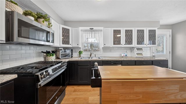 425 N Broadway Street, Medina, OH 44256