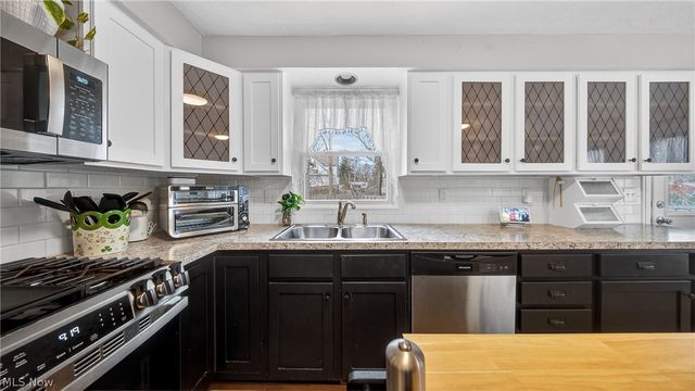 425 N Broadway Street, Medina, OH 44256