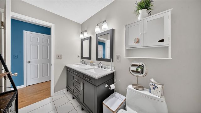 425 N Broadway Street, Medina, OH 44256