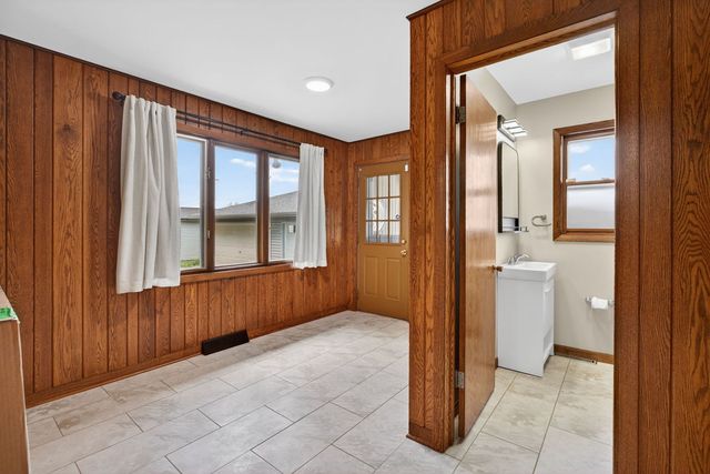 42W675 Star Lane, Sugar Grove, IL 60554