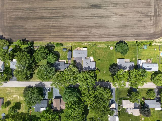 42W675 Star Lane, Sugar Grove, IL 60554