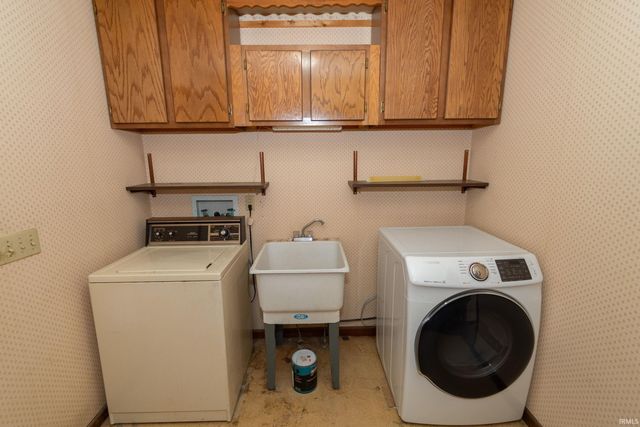 15566 Signal Hill Court, Granger, IN 46530