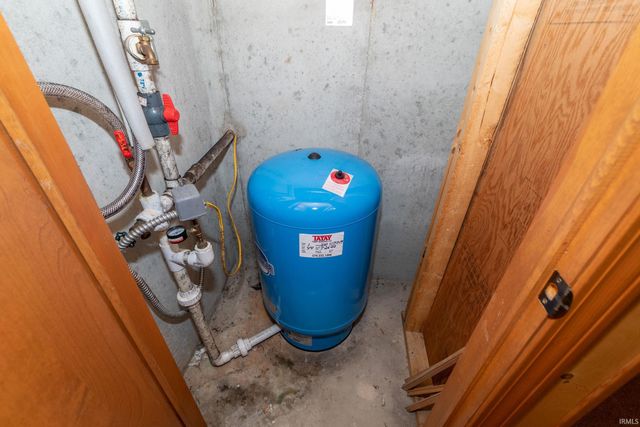 15566 Signal Hill Court, Granger, IN 46530