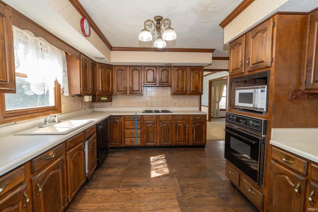 15566 Signal Hill Court, Granger, IN 46530