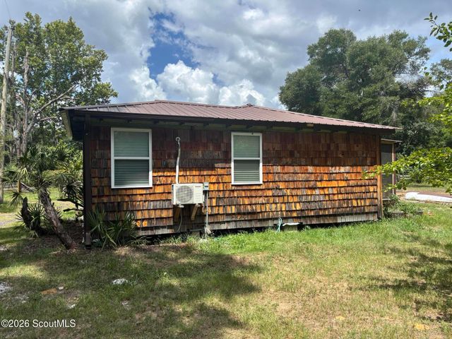 1113 Sturgeon Street SW, Darien, GA 31305