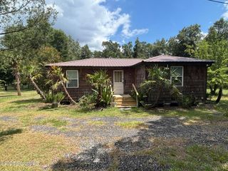 1113 Sturgeon Street SW, Darien, GA 31305