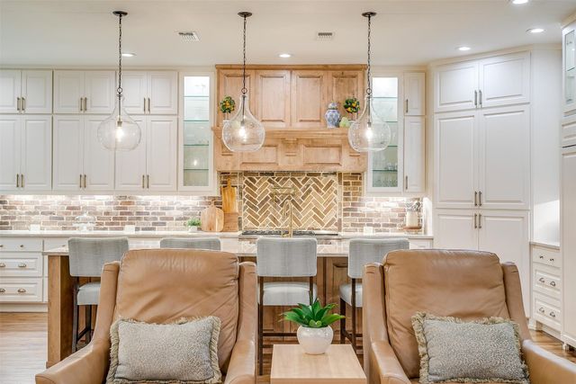 115 Lantana Court, Poolville, TX 76487