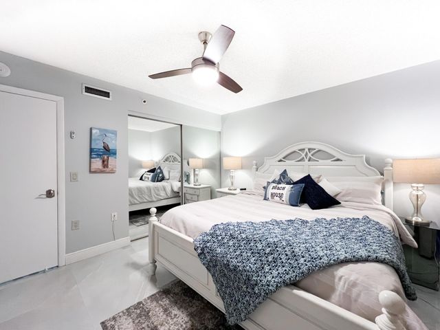 301 Ocean Bluffs Boulevard 202, Jupiter, FL 33477