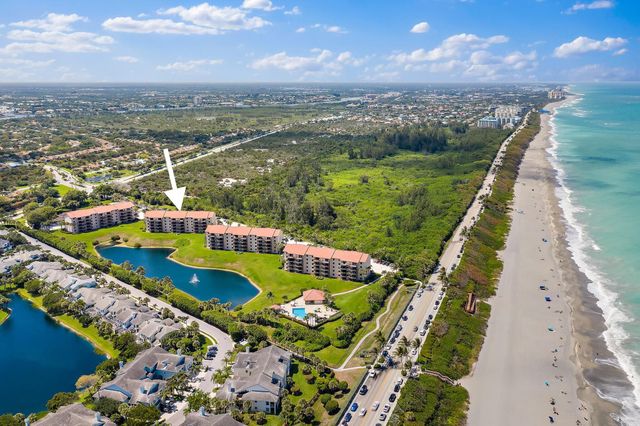 301 Ocean Bluffs Boulevard 202, Jupiter, FL 33477