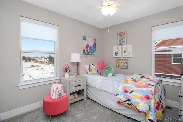 4837 Lismore Ln, Troy, MI 48085