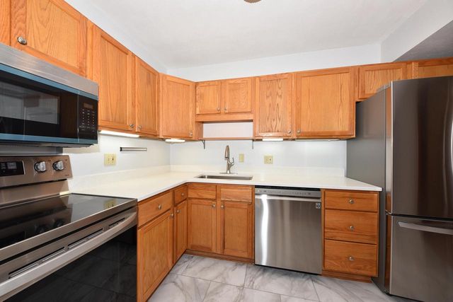 927 Genesee STREET, Waukesha, WI 53186