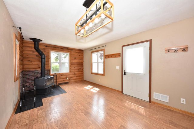 927 Genesee STREET, Waukesha, WI 53186