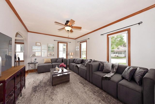 927 Genesee STREET, Waukesha, WI 53186