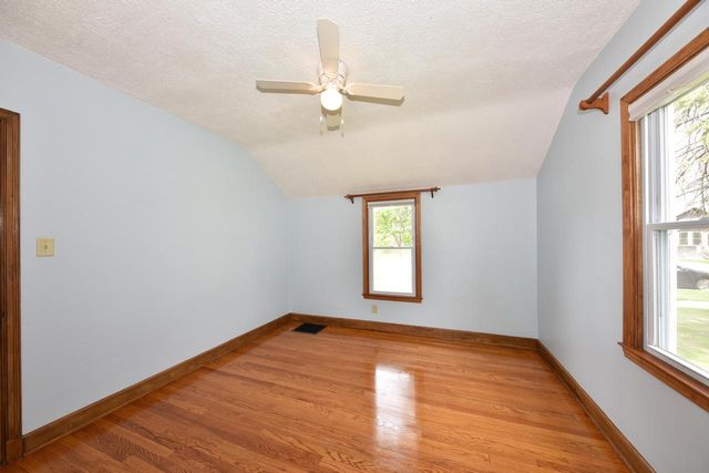 927 Genesee STREET, Waukesha, WI 53186