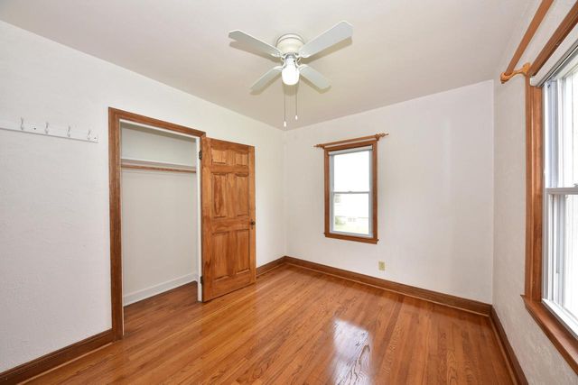 927 Genesee STREET, Waukesha, WI 53186