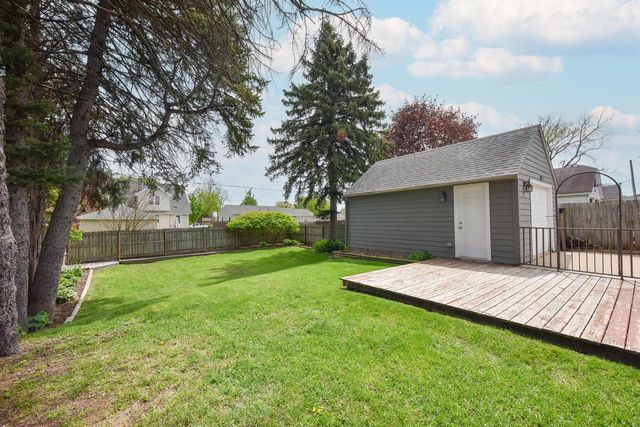 927 Genesee STREET, Waukesha, WI 53186