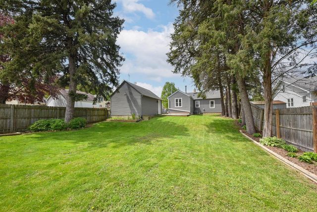 927 Genesee STREET, Waukesha, WI 53186