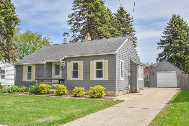 927 Genesee STREET, Waukesha, WI 53186