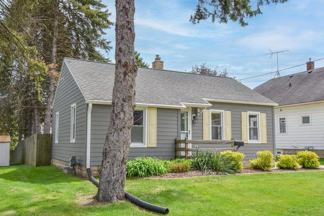 927 Genesee STREET, Waukesha, WI 53186