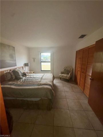 408 37TH TER, Cape Coral, FL 33914