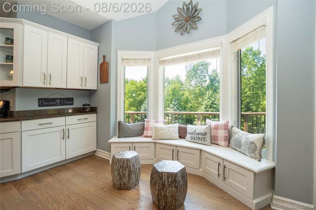 888 Suchava Drive, White Lake Charter Township, MI 48386