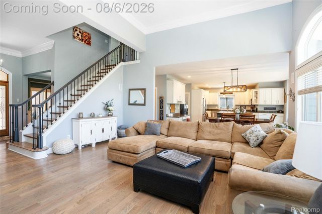 888 Suchava Drive, White Lake Charter Township, MI 48386
