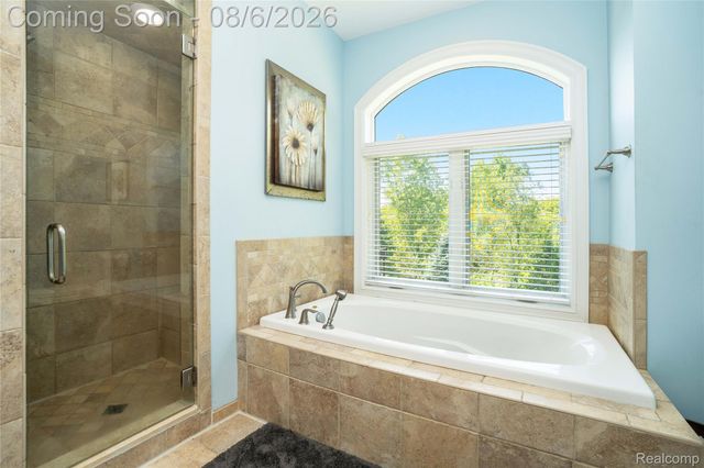 888 Suchava Drive, White Lake Charter Township, MI 48386