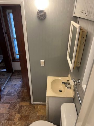 59 Dewey Aly, Allegheny Twp, PA 15656