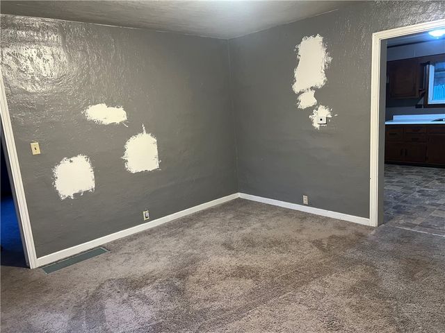 59 Dewey Aly, Allegheny Twp, PA 15656