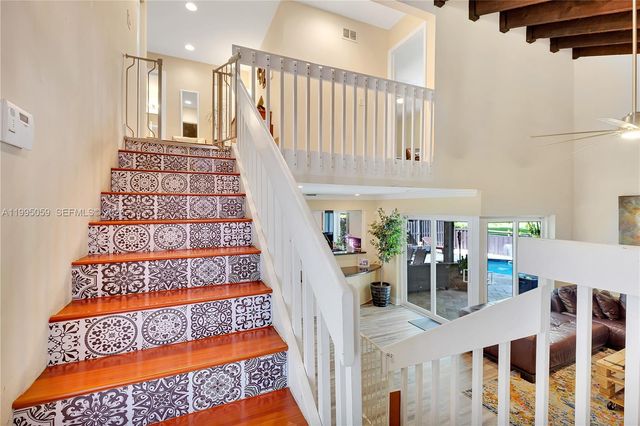 1610 W Sandpiper Cir, Pembroke Pines, FL 33026