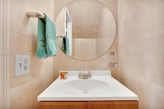 1610 W Sandpiper Cir, Pembroke Pines, FL 33026