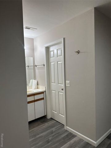 90 ROSEBUD Lane, Mt. Clemens, MI 48043