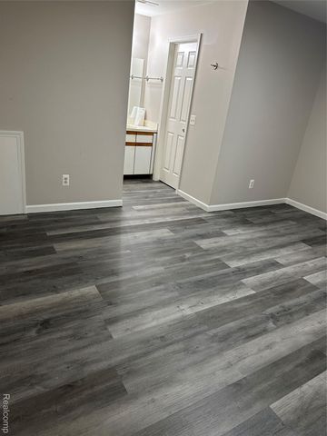 90 ROSEBUD Lane, Mt. Clemens, MI 48043