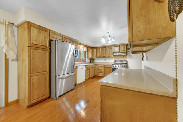 7888 W Applewood Drive, La Porte, IN 46350