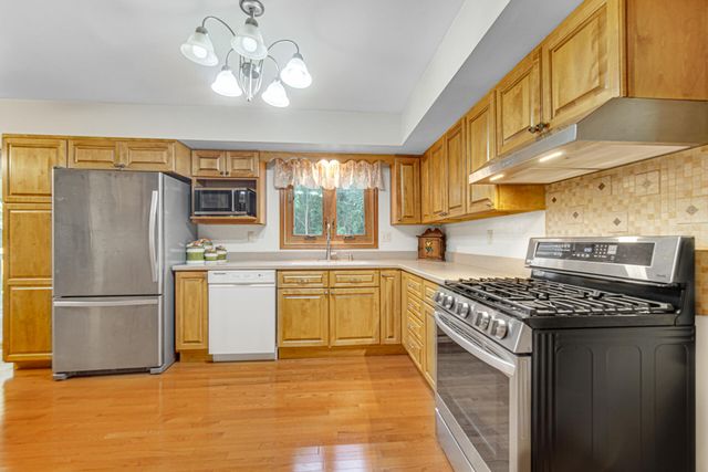 7888 W Applewood Drive, La Porte, IN 46350