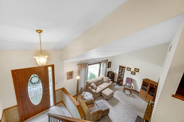 7888 W Applewood Drive, La Porte, IN 46350