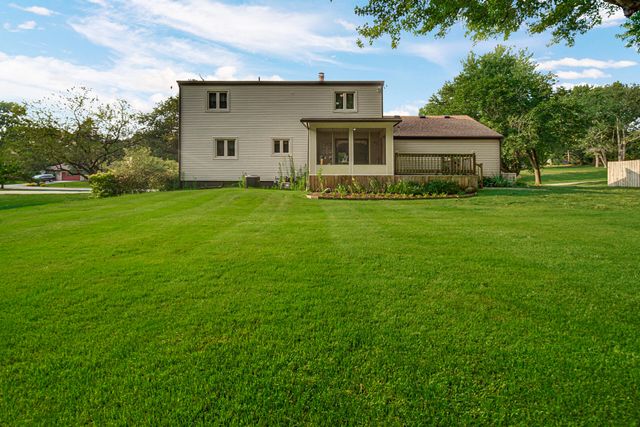 7888 W Applewood Drive, La Porte, IN 46350
