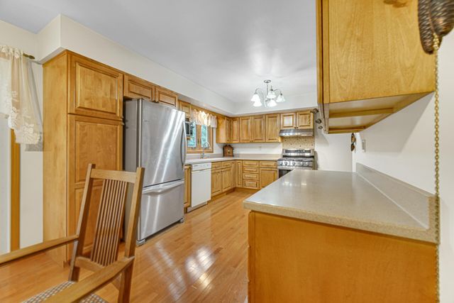 7888 W Applewood Drive, La Porte, IN 46350