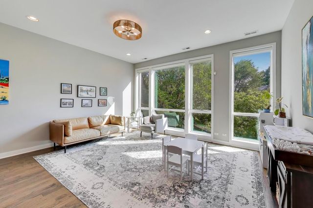 926 N Honore Street 2, Chicago, IL 60622