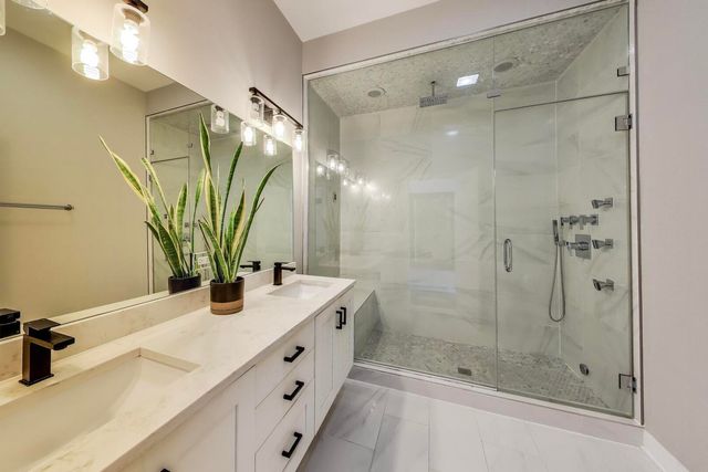 926 N Honore Street 2, Chicago, IL 60622