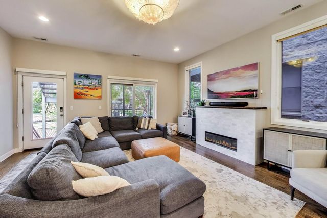 926 N Honore Street 2, Chicago, IL 60622