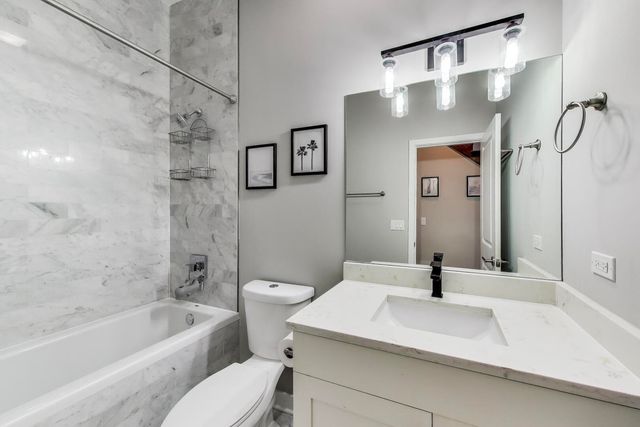 926 N Honore Street 2, Chicago, IL 60622