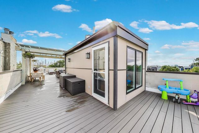 926 N Honore Street 2, Chicago, IL 60622