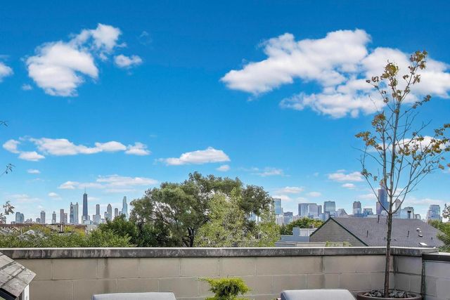 926 N Honore Street 2, Chicago, IL 60622