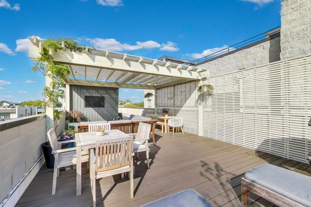 926 N Honore Street 2, Chicago, IL 60622