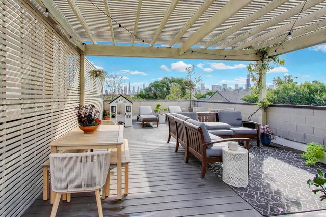 926 N Honore Street 2, Chicago, IL 60622