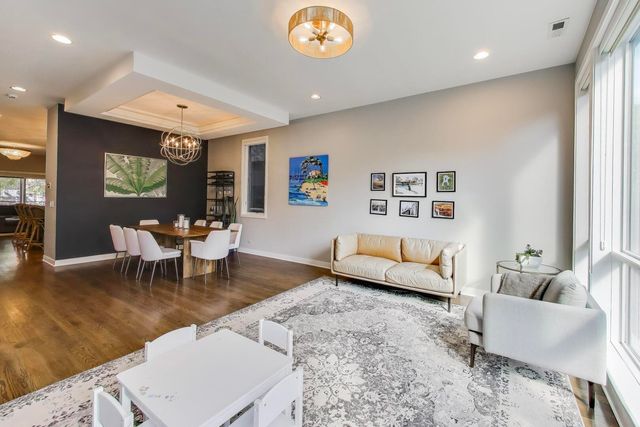 926 N Honore Street 2, Chicago, IL 60622