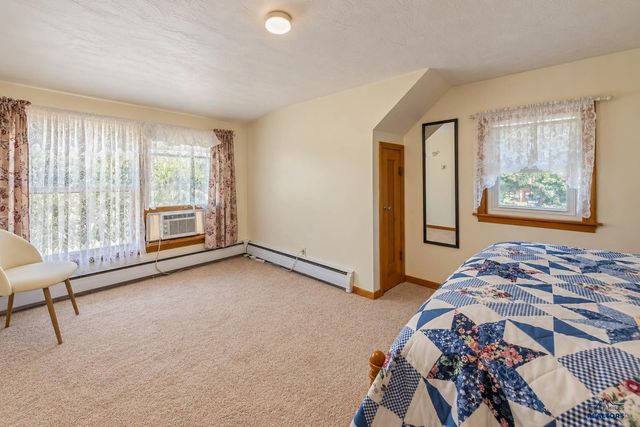 1919 EVERGREEN DR, Rapid City, SD 57702