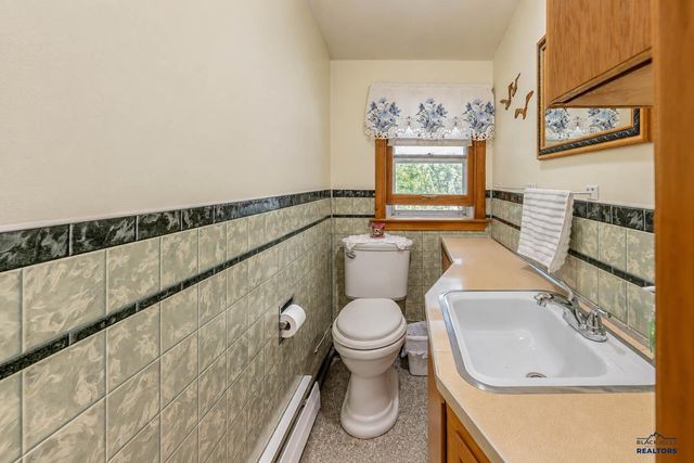 1919 EVERGREEN DR, Rapid City, SD 57702